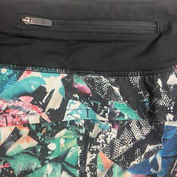 Lululemon Speed Up Short SIZE 10 *2.5" Color Crush Multi /‎ Black - Picture 7 of 8